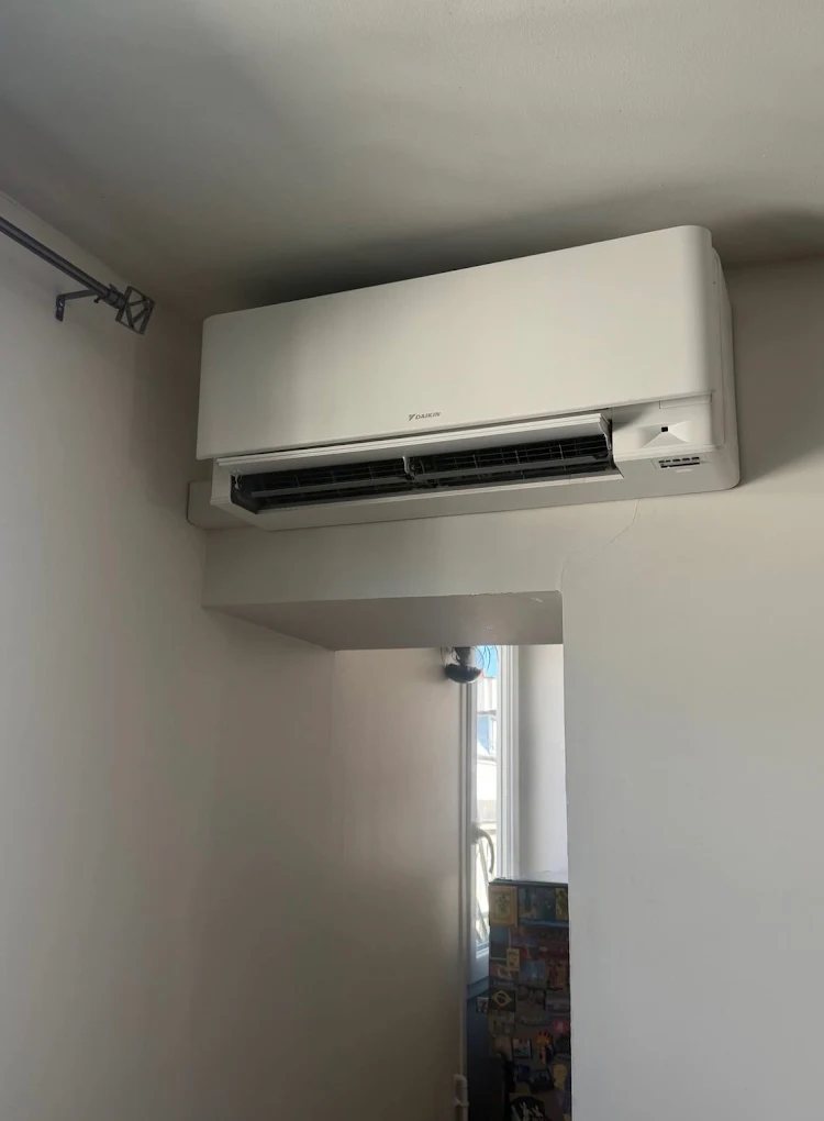 Unité intérieure murale d'une pompe à chaleur air/air (climatisation réversible)
